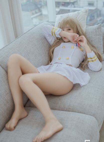 美女的
